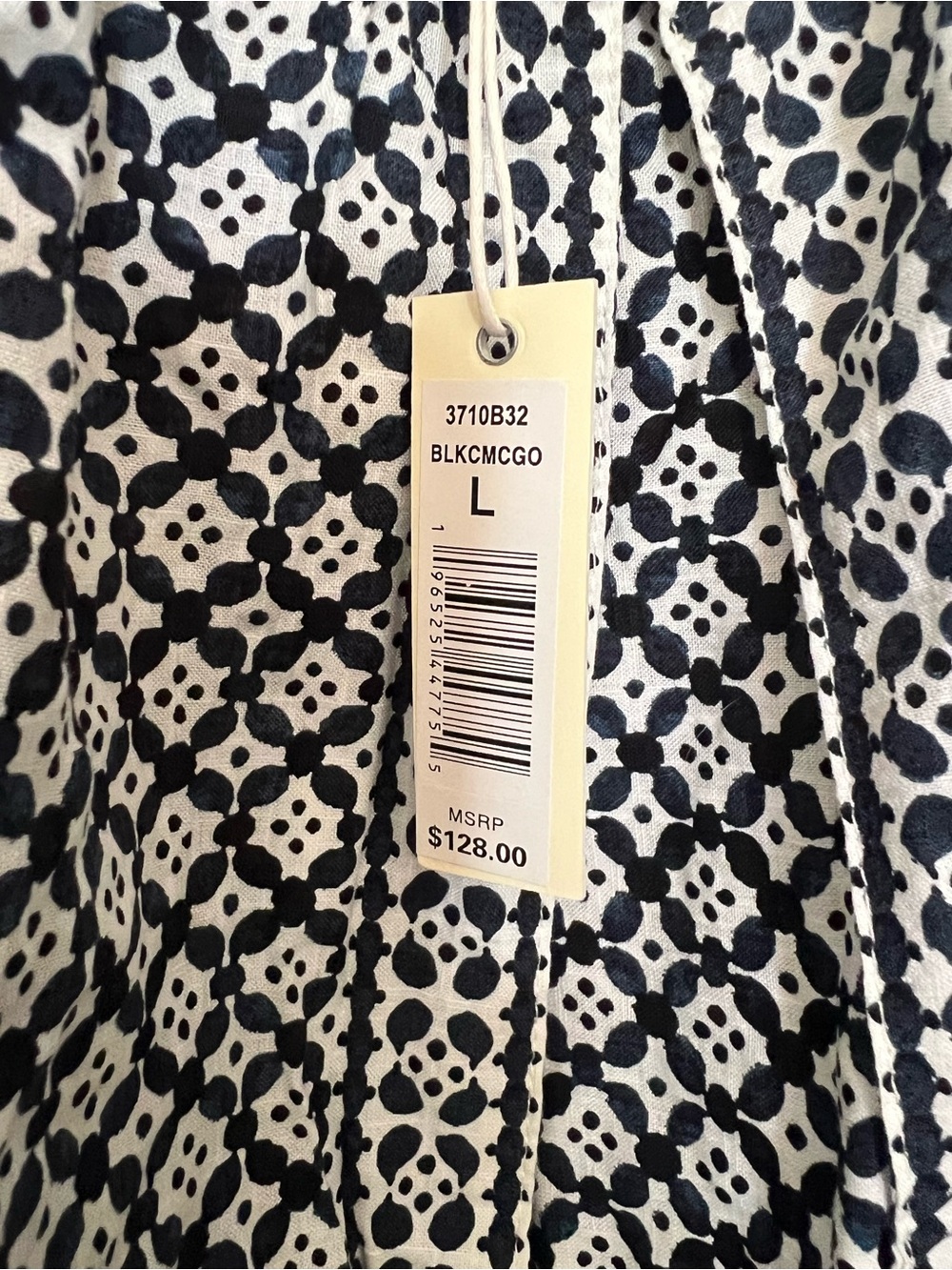NWT Max Studio Indigo Blue and White Patterned Puff Sleeve Top Size Large - Picture 3 of 4
